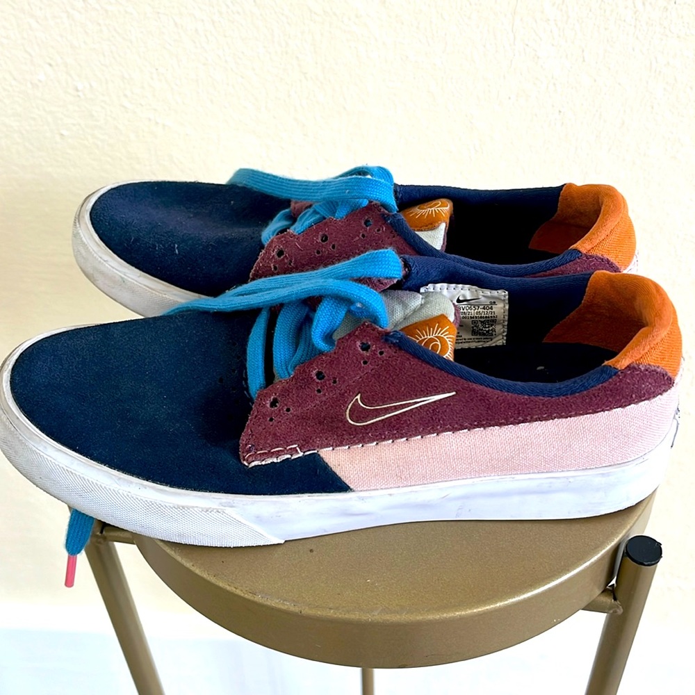 Nike Multicolor Loafers & Slip-Ons